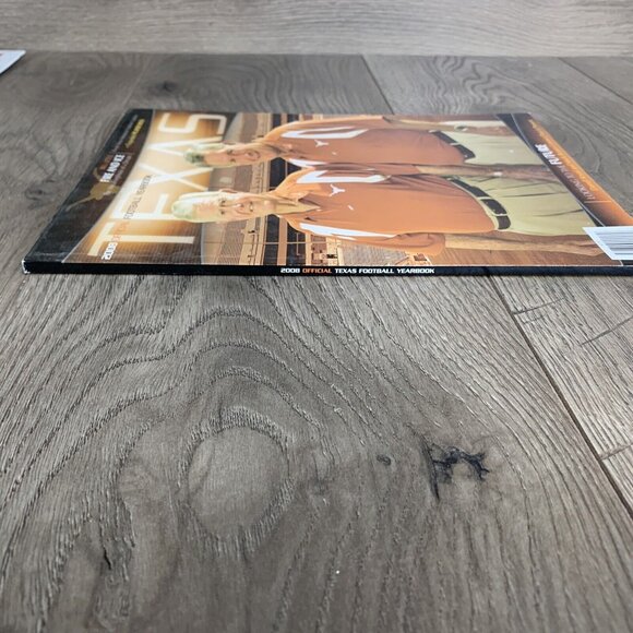 2008  Official Texas Football Yearbook UT Longhorns - Fire And Ice - Picture 3 of 9